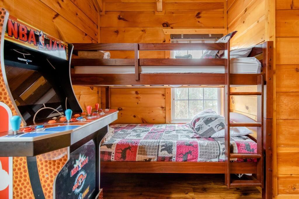 Willa Cozy Cabin W/Hot Tub & Wifi In Gatlinburg Zewnętrze zdjęcie