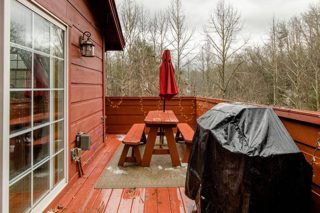 Willa Cozy Cabin W/Hot Tub & Wifi In Gatlinburg Zewnętrze zdjęcie